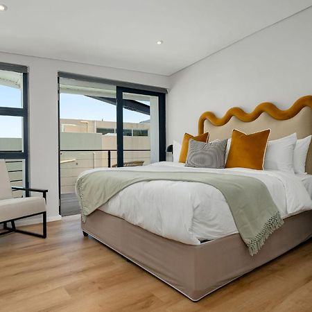 Neighbourgood 1St Crescent Camps Bay Hotel Кейптаун Екстериор снимка