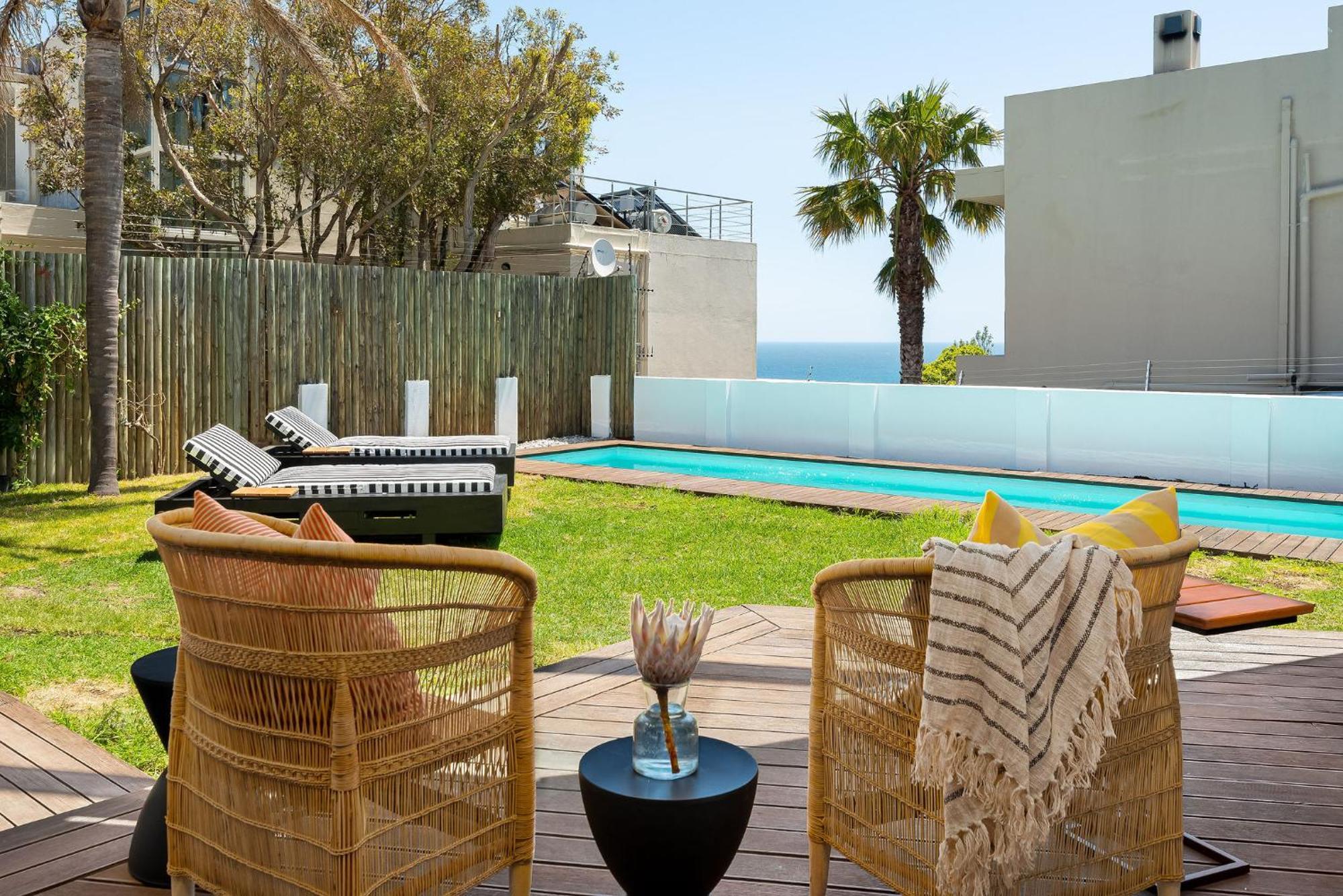 Neighbourgood 1St Crescent Camps Bay Hotel Кейптаун Екстериор снимка