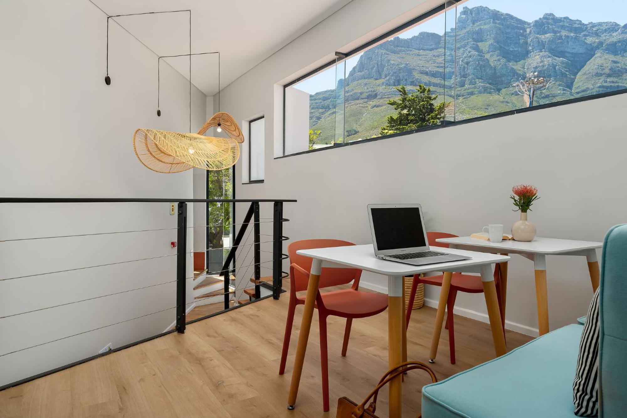 Neighbourgood 1St Crescent Camps Bay Hotel Кейптаун Екстериор снимка