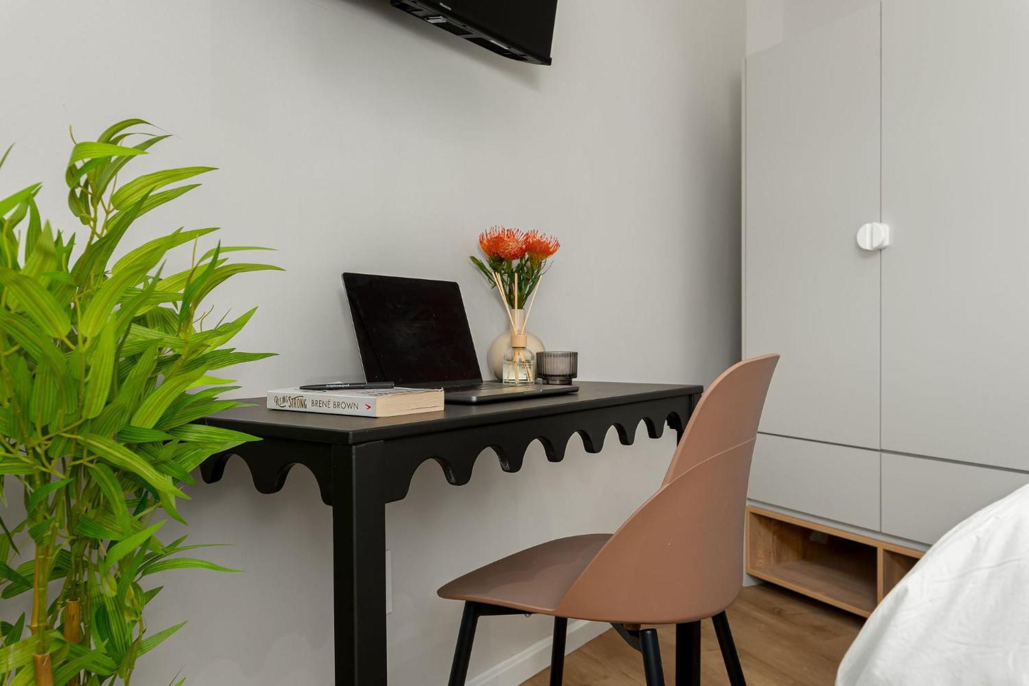 Neighbourgood 1St Crescent Camps Bay Hotel Кейптаун Екстериор снимка
