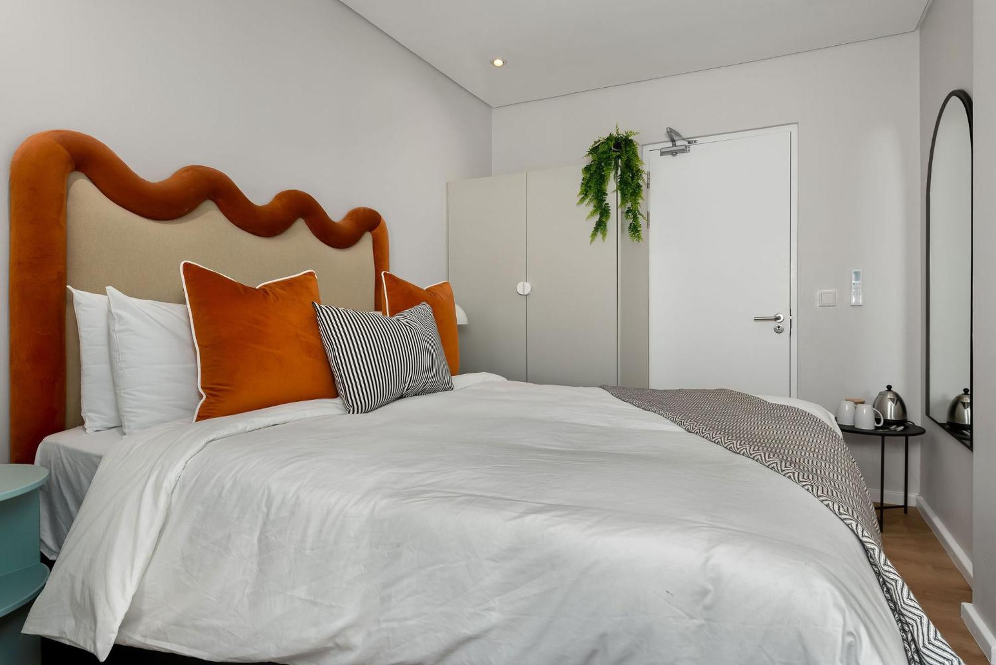 Neighbourgood 1St Crescent Camps Bay Hotel Кейптаун Стая снимка
