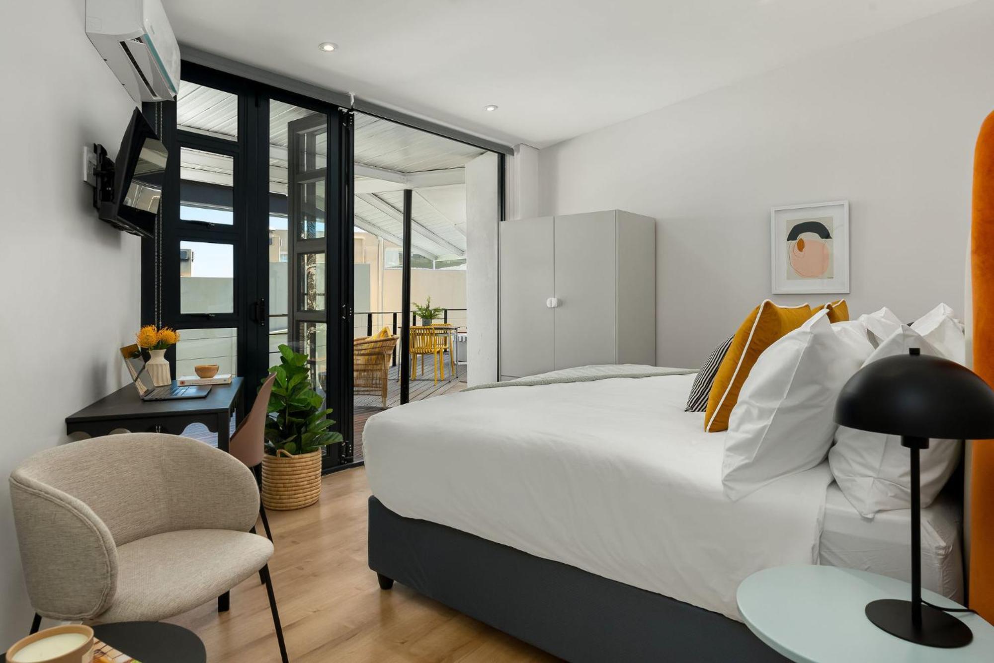 Neighbourgood 1St Crescent Camps Bay Hotel Кейптаун Екстериор снимка