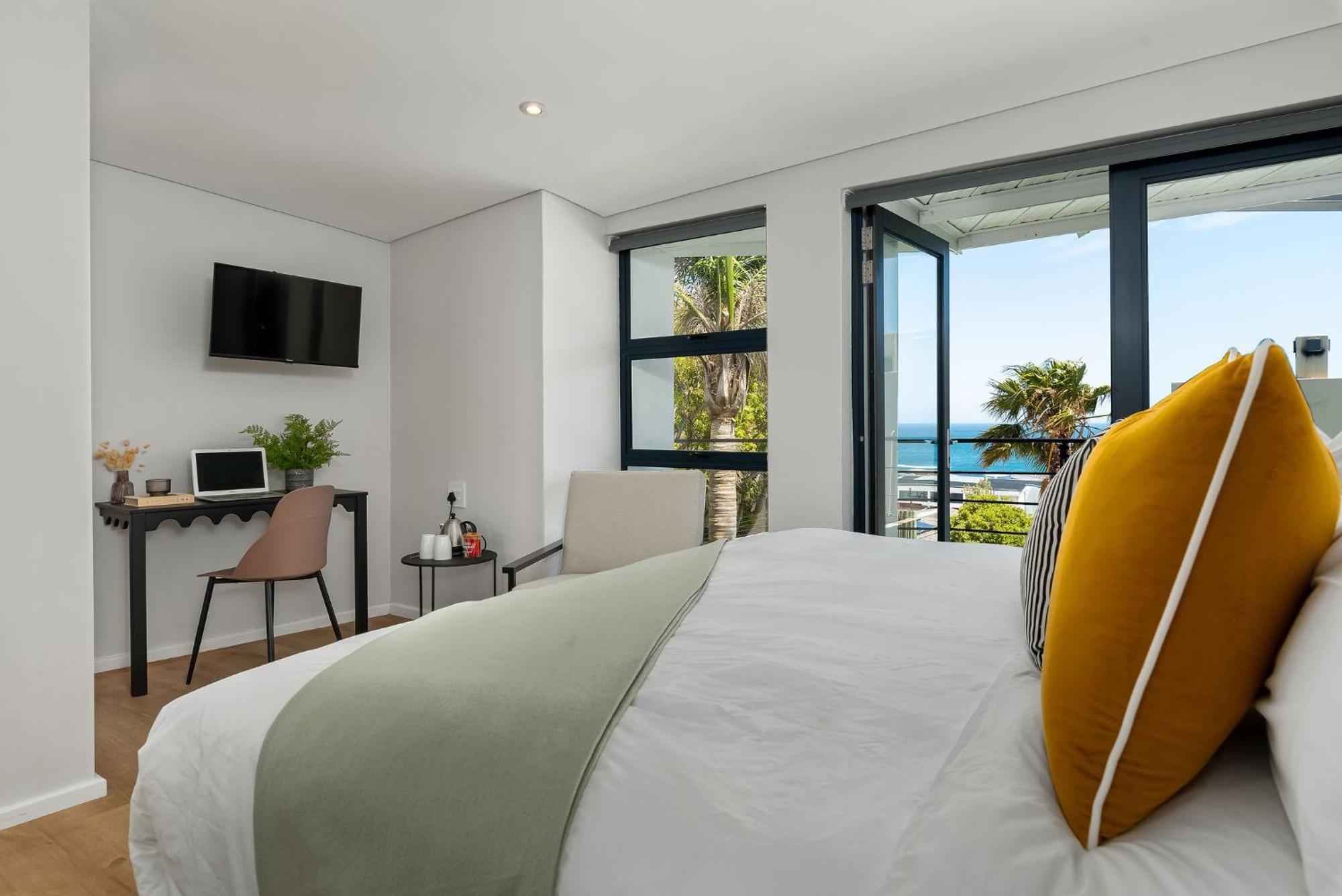 Neighbourgood 1St Crescent Camps Bay Hotel Кейптаун Екстериор снимка